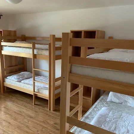 Albergue Mountain Hostel Dorms